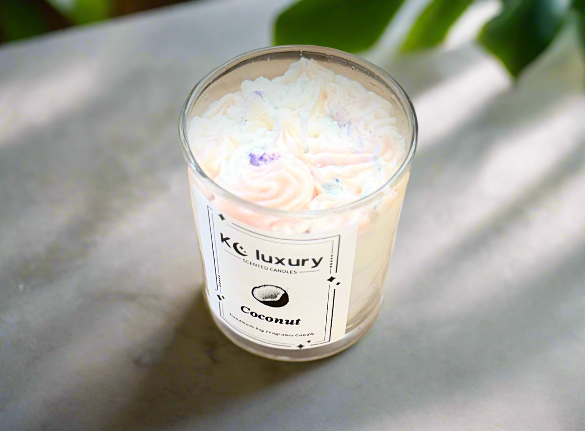 Vela de pastel de mármol KC Luxe: cera de soja artesanal con un exquisito acabado marmóreo y elegancia esmerilada