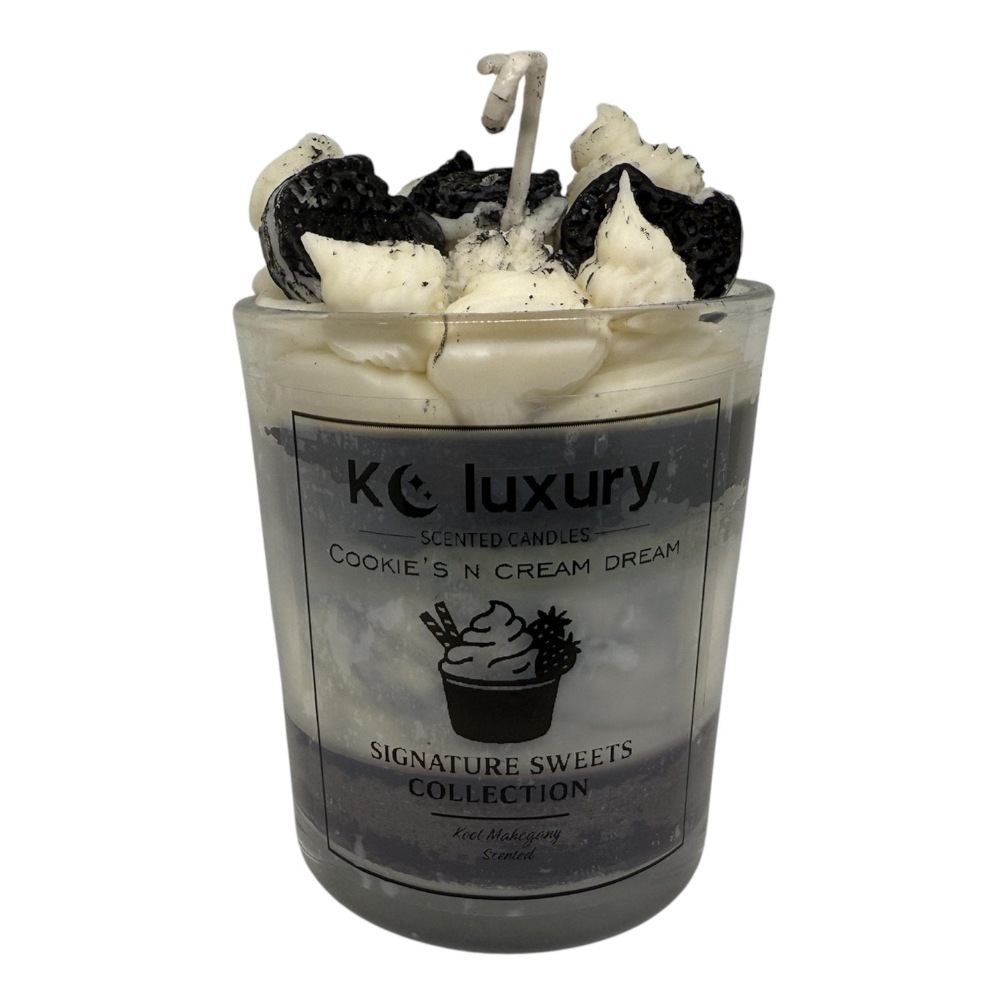 Cookies N Cream Dream candle with realistic wax Oreo molds and creamy swirl design in glass.