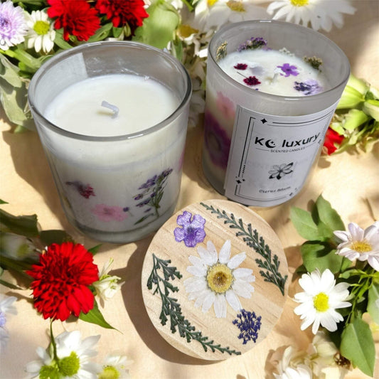 Petal Luxe custom scented floral candles with dried flowers.
