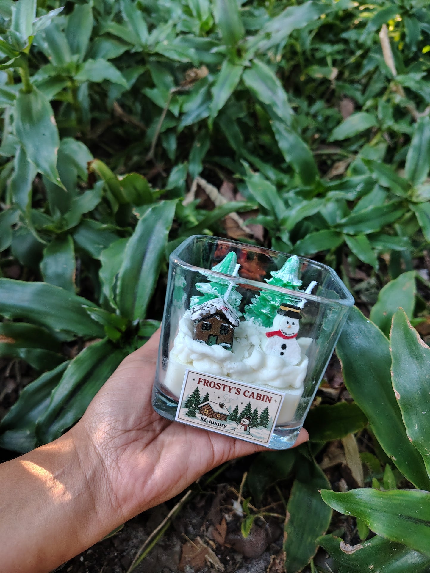 Frosty’s Cabin Handcrafted Holiday Candle – Snowy Cabin & Snowman Scene | Winter Aroma Candle